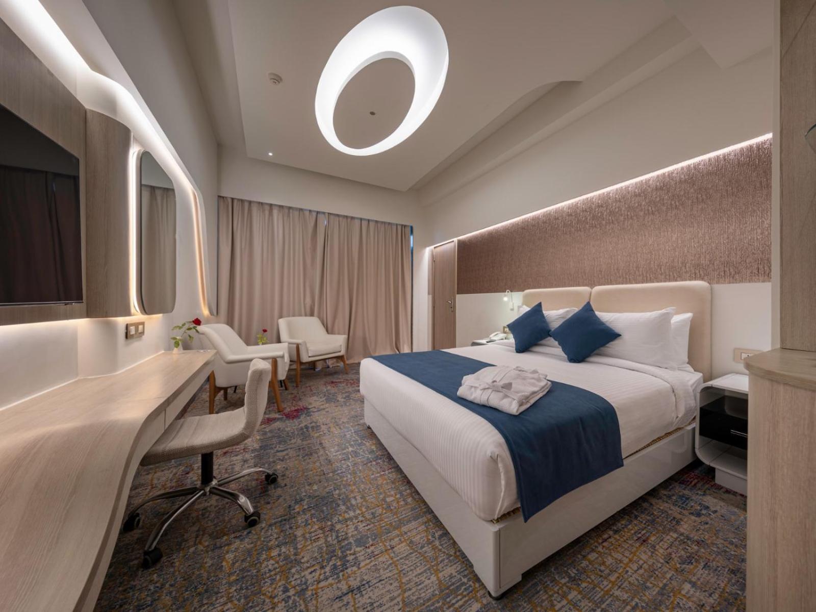 Mirage Hotel & Conference Center Alessandria Esterno foto Deluxe Room