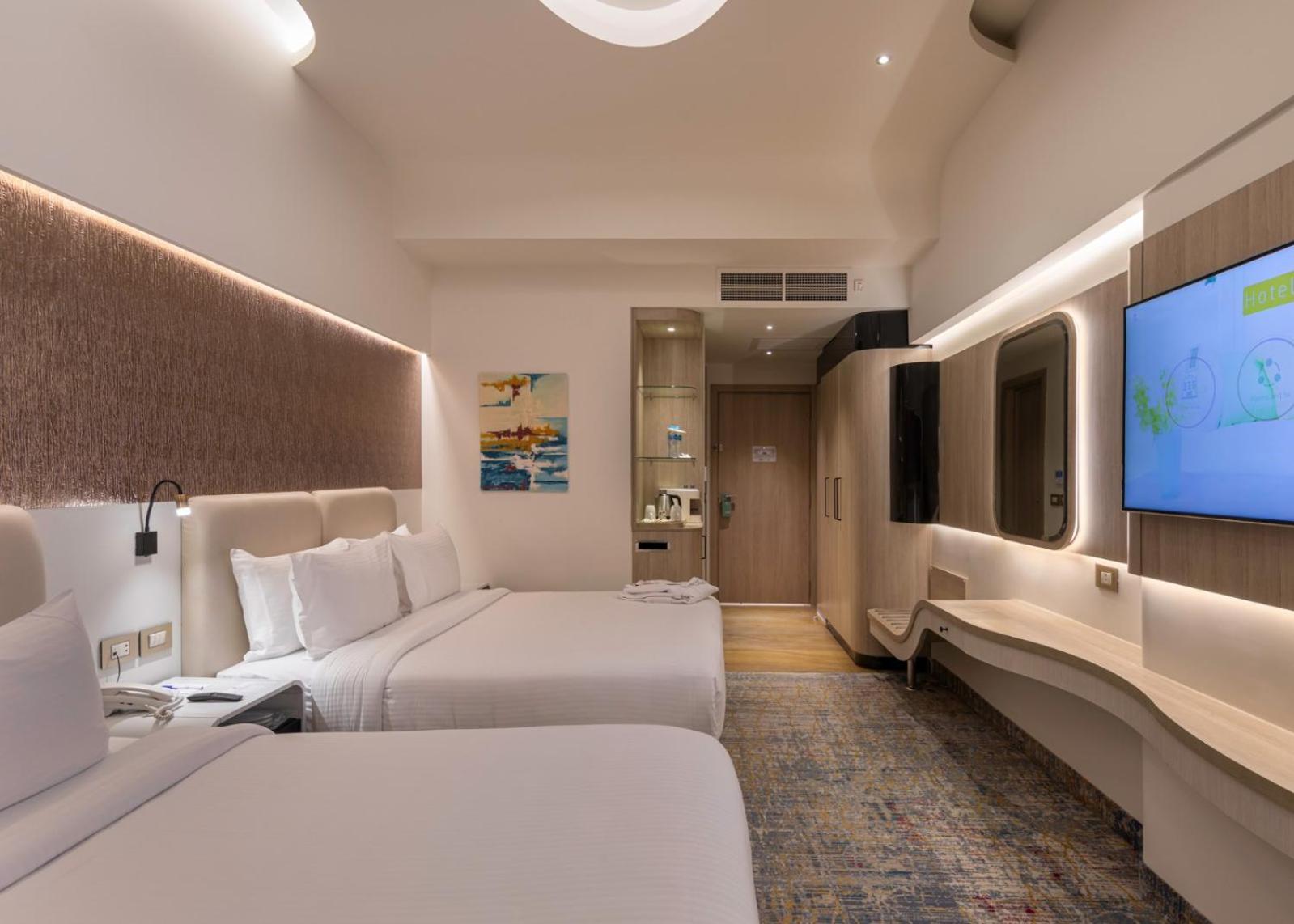 Mirage Hotel & Conference Center Alessandria Esterno foto Deluxe Room