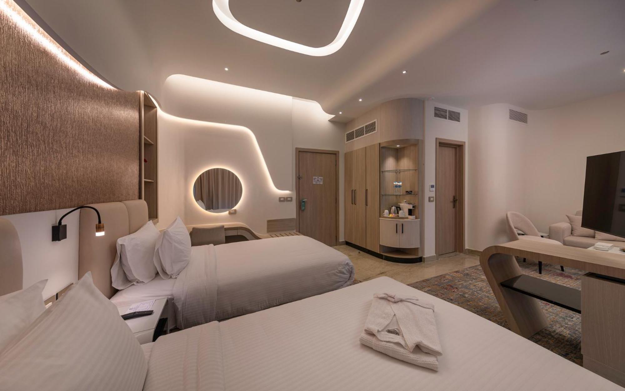 Mirage Hotel & Conference Center Alessandria Esterno foto A room at the hotel