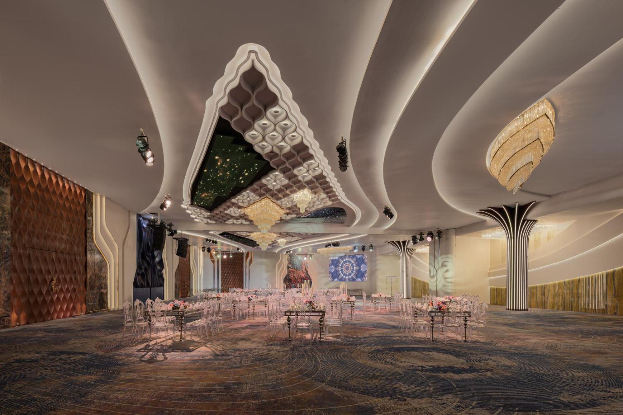 Mirage Hotel & Conference Center Alessandria Esterno foto The interior of the new building